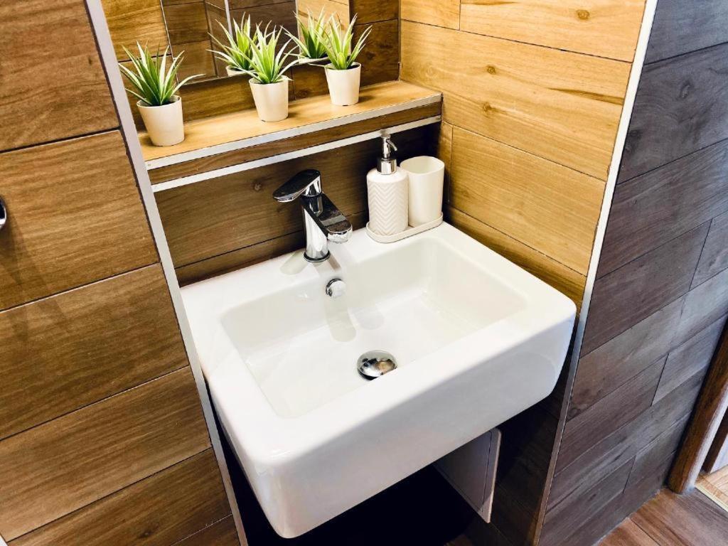 Apartament Moments Stare Miasto Style And Comfort Netflix Krakow Bagian luar foto