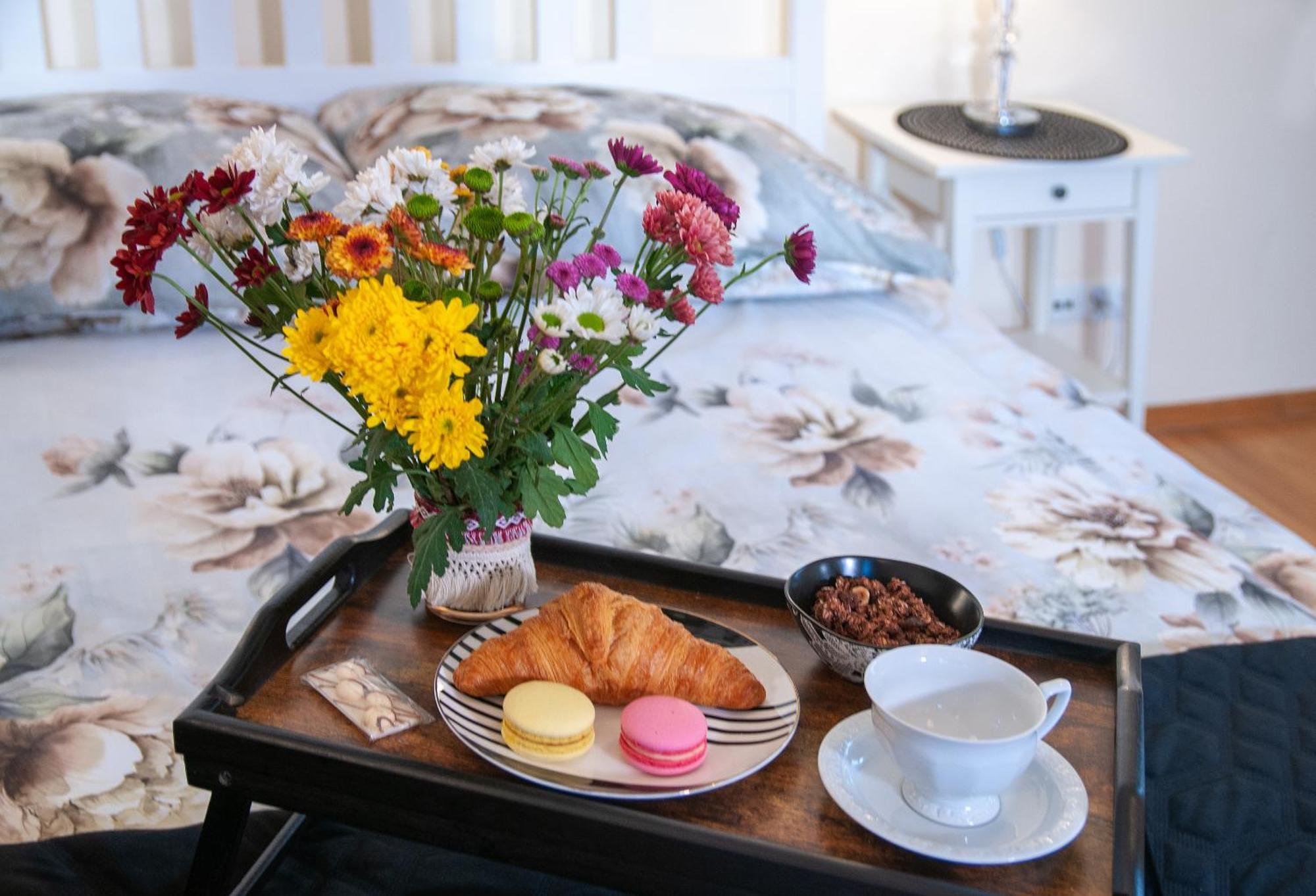 Apartament Moments Stare Miasto Style And Comfort Netflix Krakow Bagian luar foto
